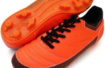 Vector X Chaser-II Orange Football Shoes