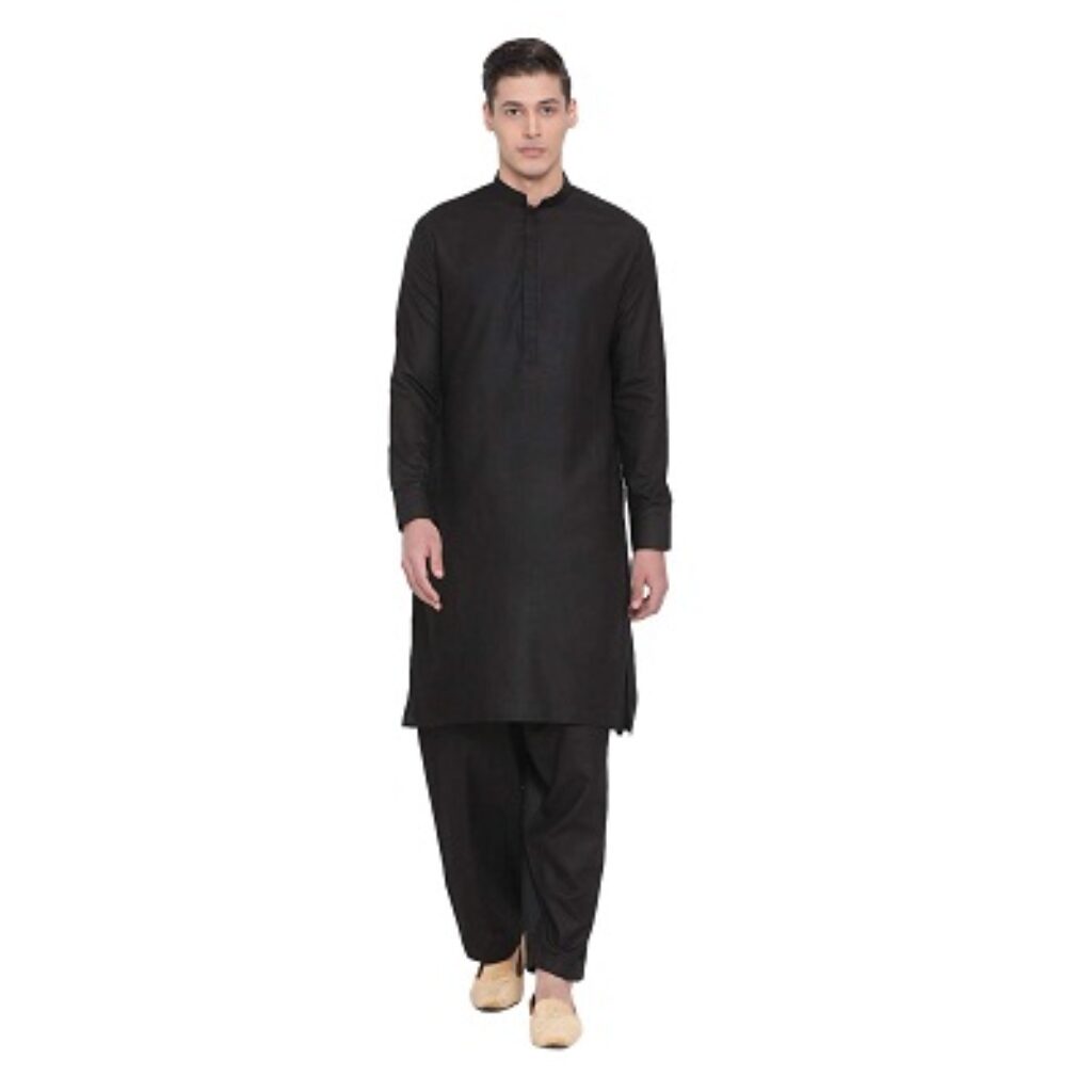 VASTRAMAY Men Kurta upto 91% off starting From Rs.305