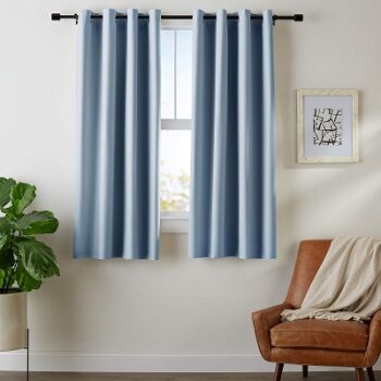 AmazonBasics Room - Polyester Darkening Blackout Curtain Set