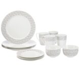 Amazon Brand - Solimo Ceramic 16 Piece Polka Dot Dinner Set